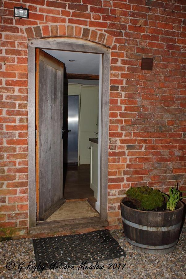 Narnia Villa Wem Eksteriør bilde